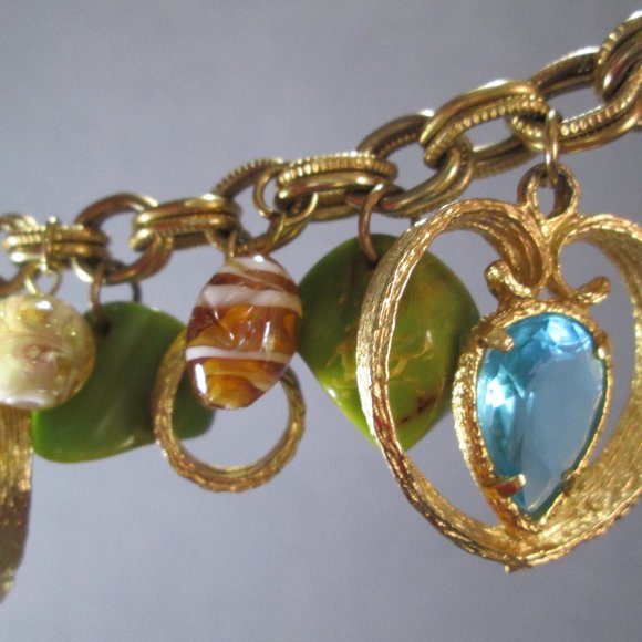 Gold and Green Charm Bracelet - Picture 5 of 8